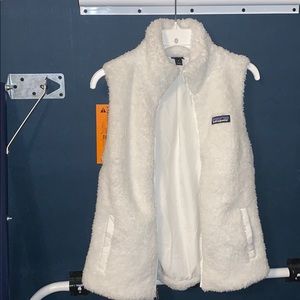 Patagonia fuzzy white vest